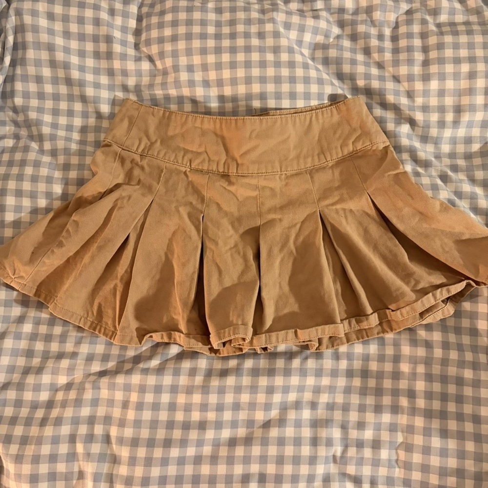 Forever 21 Beige Pleated Mini Skirt